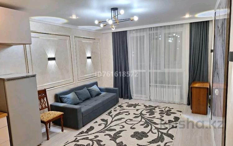 1-комнатная квартира · 28 м² · 1/9 этаж, мкр Шугыла 340/35 к16 за 180 000 ₸ в Алматы, Наурызбайский р-н — фото 2