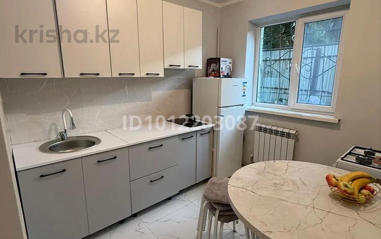 1-бөлмелі пәтер · 30 м² · 1/4 қабат, ул. Шугыла 26, бағасы: 160 000 ₸ в Иргели — фото 2