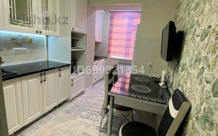 3-комнатная квартира · 68 м² · 2/5 этаж, Рашидова 78 — Баня Алтын булак 64 школа за 35 млн 〒 в Шымкенте, Аль-Фарабийский р-н — фото 2