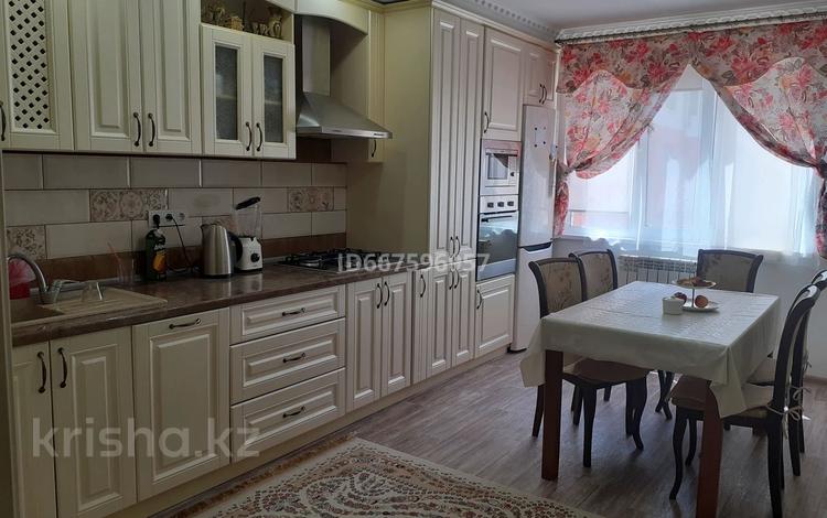 3-комнатная квартира, 90 м², 2/9 этаж, мкр. Зачаганск пгт — Ул.монкеулы