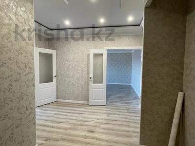 3-комнатная квартира, 120 м², 6/9 этаж, мкр. Алтын орда, Проспект Алии Молдагуловой за 47.5 млн 〒 в Актобе, мкр. Алтын орда