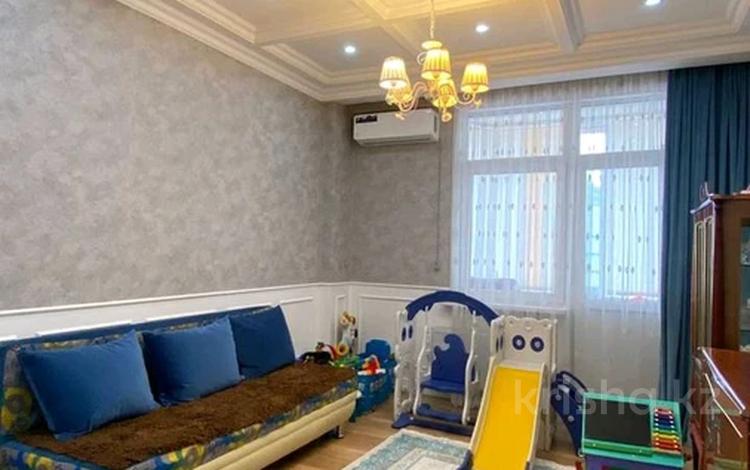 5-комнатная квартира · 200 м² · 9/10 этаж, Мәңгілік Ел 22 за 84.5 млн ₸ в Астане, Есильский р-н — фото 2