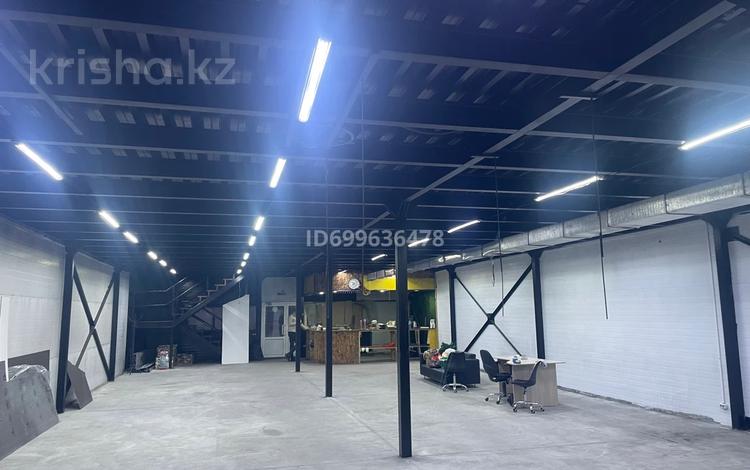 Свободное назначение, офисы, магазины и бутики, склады, общепит, фитнес и спорт, медцентры и аптеки, образование, развлечения, кабинеты и рабочие места · 500 м² за 900 000 〒 в Аксае — фото 16