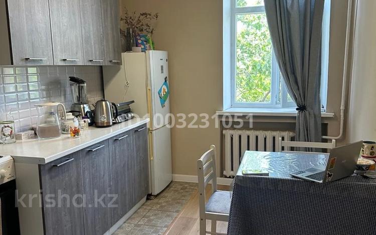 3-бөлмелі пәтер · 75 м² · 4/4 қабат, Толе би 73, бағасы: 400 000 ₸ в Алматы, Алмалинский р-н — фото 2