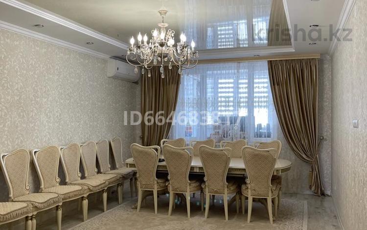3-комнатная квартира · 111.6 м² · 6/6 этаж, 34-й мкр 1 за 30 млн 〒 в Актау — фото 19