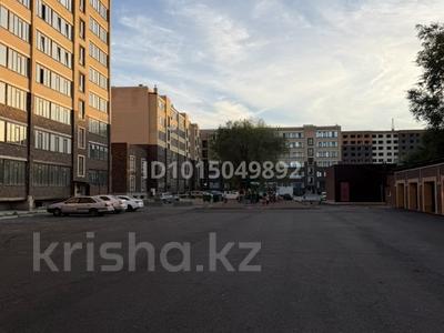 2-бөлмелі пәтер · 67 м² · 8/9 қабат, Желтоксан 1В — Рынок караван, бағасы: 23 млн ₸ в Уральске