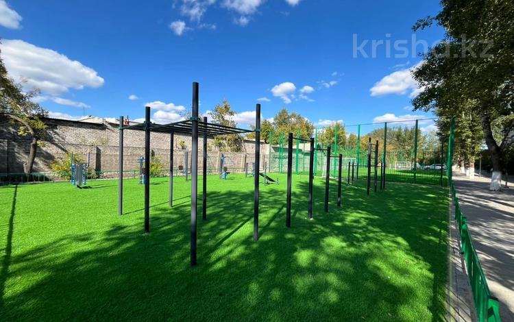 2-бөлмелі пәтер · 44.7 м² · 2/5 қабат, Каржаубайулы 243, бағасы: 15.3 млн ₸ в Семее — фото 2