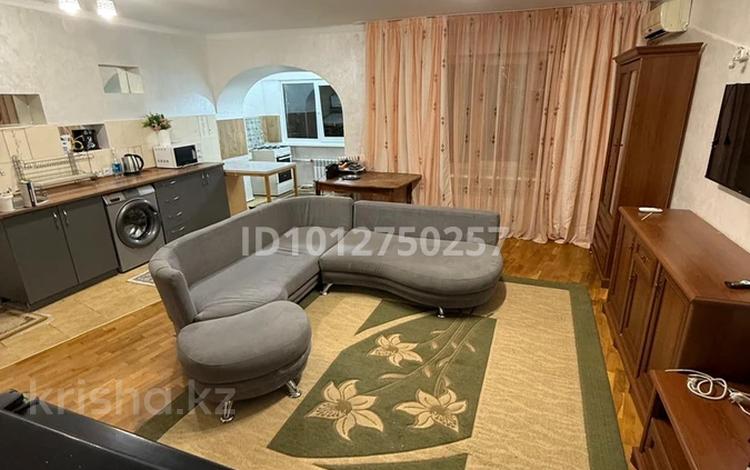 3-комнатная квартира · 60 м², мкр Орбита-4 9 за 350 000 ₸ в Алматы, Бостандыкский р-н — фото 18