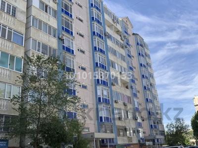 1-комнатная квартира · 50 м² · 4/9 этаж, Сатпаева 2Б за 180 000 ₸ в Атырау, мкр Авангард-4