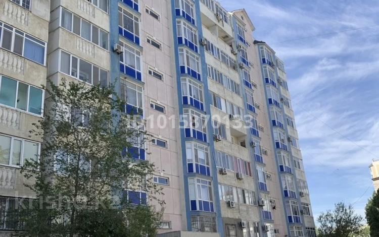 1-комнатная квартира · 50 м² · 4/9 этаж, Сатпаева 2Б за 180 000 ₸ в Атырау, мкр Авангард-4 — фото 2