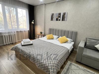 1-комнатная квартира · 33 м² · 2/5 этаж, Оралхан бөкей 19 за 15 000 ₸ в Усть-Каменогорске