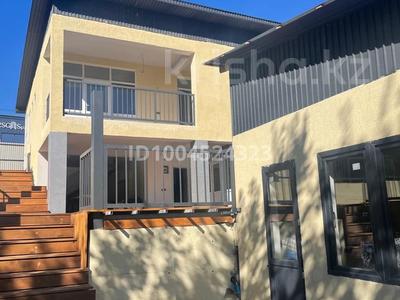 Отдельный дом · 5 комнат · 200 м² · 6 сот., мкр Хан Тенгри, Дулати 104 за 2 млн ₸ в Алматы, Бостандыкский р-н