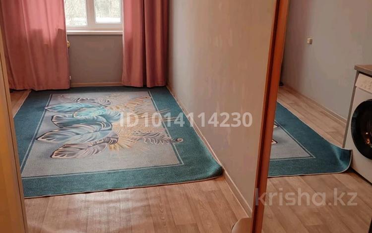 1 комната · 14 м² · 3/5 этаж, Хамида чурина 119 за 100 000 ₸ в Уральске, мкр Школьник — фото 2