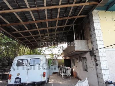 Отдельный дом · 6 комнат · 137 м² · 8 сот., Бурундайская 185 б — Недалеко от Айнабулака 3. И близко от ул Жансугурова. недалеко от Вокзала Алматы 1 за 100 млн ₸ в Жетысуский р-н