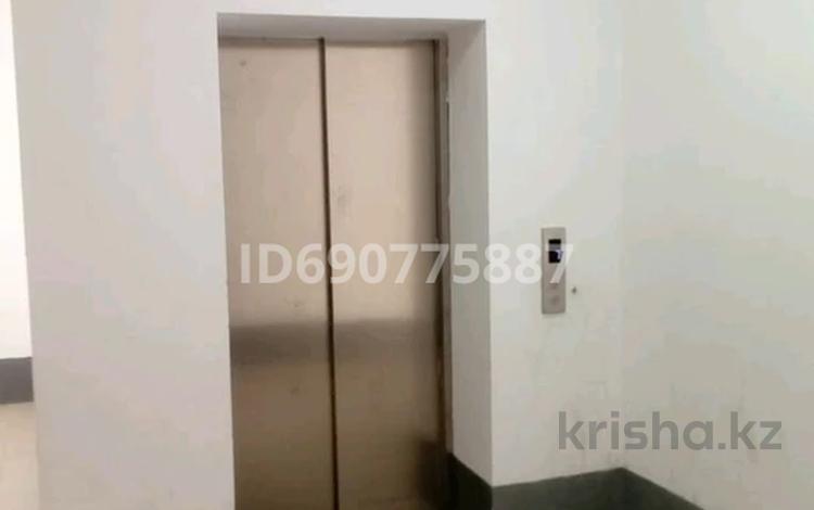 2-бөлмелі пәтер · 70 м² · 4/7 қабат, мкр. Алтын орда, Мкр. Батыс-2 49Д — Смарт Билим, бағасы: 27 млн ₸ в Актобе — фото 2