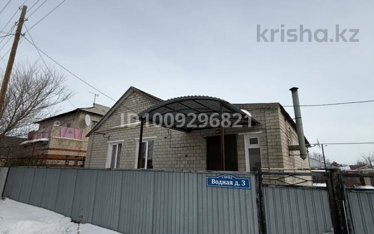 Жеке үй · 3 бөлме · 96.3 м², Водная 3, бағасы: 22 млн ₸ в Актобе, жилой массив Заречный-1 — фото 2
