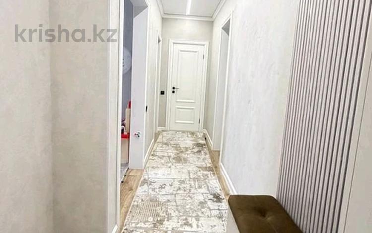 3-комнатная квартира · 80 м² · 8/9 этаж, Жумекен Нажимеденов 16 за 450 000 ₸ в Астане, Алматы р-н — фото 2