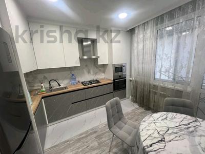 1-комнатная квартира, 51 м², 3/9 этаж помесячно, Абылхаир хана 63 — Жумагалиева за 300 000 〒 в Атырау