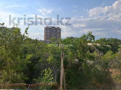 4-комнатная квартира · 60 м² · 3/5 этаж, мкр Центральный, АЗАТТЫК 99 а за 18 млн 〒 в Атырау