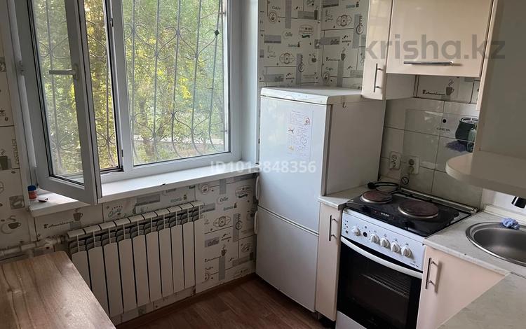 2-бөлмелі пәтер · 44 м² · 2/5 қабат, 17-шағынаудан 52, бағасы: 140 000 ₸ в Караганде, Алихана Бокейханова р-н — фото 2
