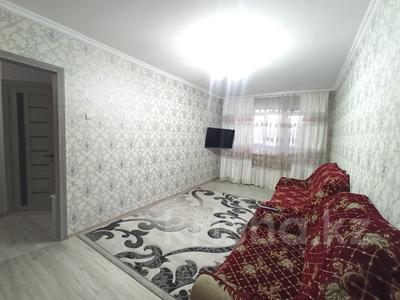 2-бөлмелі пәтер, 48 м², 2/5 қабат тәулігіне, Гарышкерлер 21а, бағасы: 15 100 〒 в Жезказгане