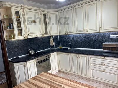 2-комнатная квартира · 75 м² · 7/9 этаж, мкр Аксай-3 21 за 42 млн 〒 в Алматы, Ауэзовский р-н