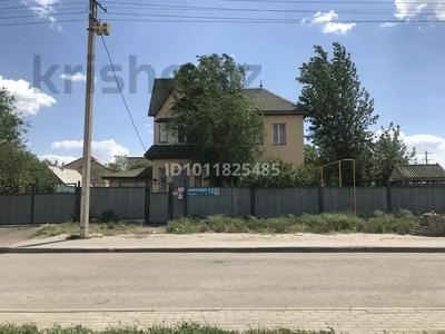 Жеке үй · 4 бөлме · 137 м² · 10 сот., Айнаколь 12, бағасы: 95 млн 〒 в Астане, Алматы р-н