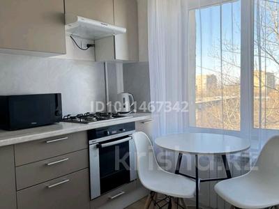 2-бөлмелі пәтер · 38 м² · 5/9 қабат, Просп. Нуркена Абдирова 32, бағасы: 18 000 ₸ в Караганде, Казыбек би р-н