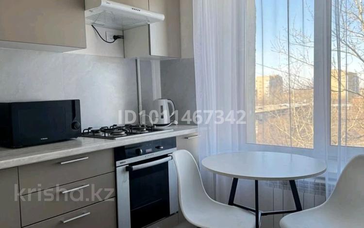 2-комнатная квартира · 38 м² · 5/9 этаж, Просп. Нуркена Абдирова 32 за 18 000 ₸ в Караганде, Казыбек би р-н — фото 2