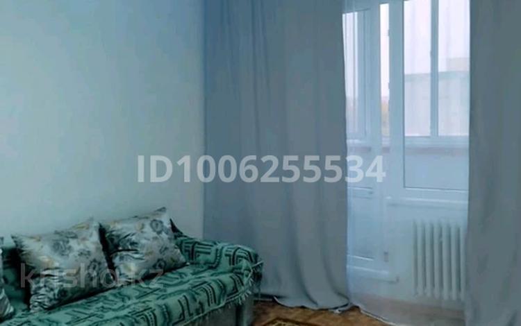 1-комнатная квартира · 33 м² · 8/9 этаж, 5 микрорайон 7 за 9 000 〒 в Аксае — фото 2