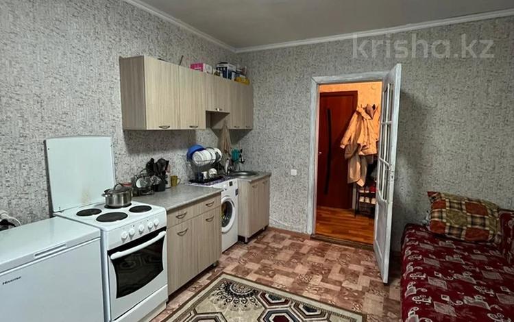 1-комнатная квартира, 37 м², 3/5 этаж, Толстого 100 за 8.5 млн 〒 в Павлодаре — фото 2