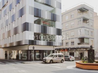 Кеңселер · 880 м², бағасы: ~ 3.4 млрд 〒 в Торревьеха