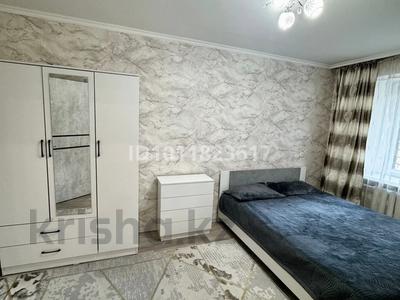 2-бөлмелі пәтер · 50 м² · 1/9 қабат, Просп. Ауэзова 4/1, бағасы: 16 000 ₸ в Усть-Каменогорске, Ульбинский