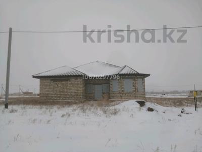 Жеке үй · 6 бөлме · 250 м² · 10 сот., Ж/м Бауырластар 5, бағасы: 15 млн 〒 в Актобе, жилой массив Бауырластар-5