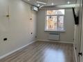 1-комнатная квартира · 42.6 м² · 1/5 этаж · помесячно, мкр Самал, Мкрн Самал 60/3 — Возле аэропорта за 250 000 〒 в Атырау — фото 2