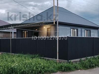 Аренда домов или дач в Алматинской обл.: Отдельный дом · 3 комнаты · 120 м² · помесячно, Алгабас 166 — Мустафина 1 за 250 000 〒 Отдельный дом · 3 комнаты · 120 м² · помесячно, Алгабас 166 — Мустафина 1 за 250 000 〒 в Кызыл ту-4