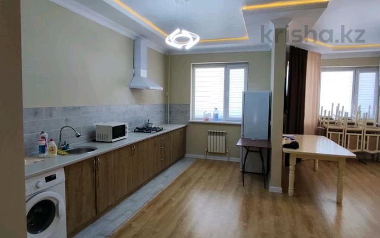 2-комнатная квартира, 54 м², 5/6 этаж, 12-й мкр 36/1 за 15.6 млн 〒 в Актау, 12-й мкр — фото 2