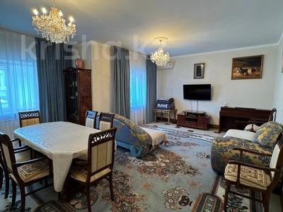 4-комнатная квартира, 180 м², 2/3 этаж, Кабанбай батыра 16 за 117 млн 〒 в Астане, Есильский р-н
