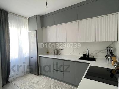 3-бөлмелі пәтер · 74.3 м² · 2/12 қабат, 33-ш/а. — Дина гипермаркет, мектеп қасында, бағасы: 21 млн ₸ в Актау, 33-й мкр