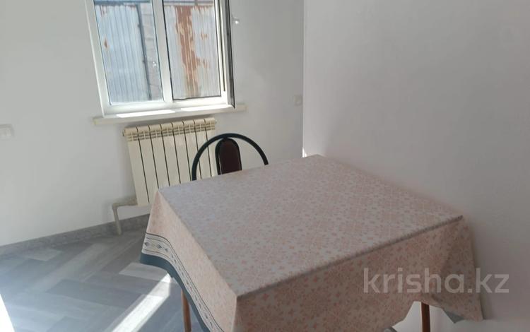 1-бөлмелі пәтер · 36 м² · 1/1 қабат, Акбастау 57, бағасы: 70 000 ₸ в Талдыкоргане — фото 3