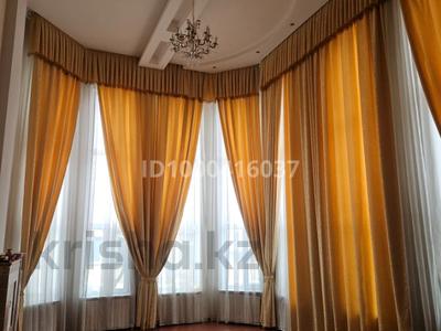 Аренда домов или дач в Карагандинской обл.: Отдельный дом · 7 комнат · 300 м² · помесячно, мкр Городской Аэропорт 182 за 1 млн 〒 Отдельный дом · 7 комнат · 300 м² · помесячно, мкр Городской Аэропорт 182 за 1 млн 〒 в Караганде, Казыбек би р-н