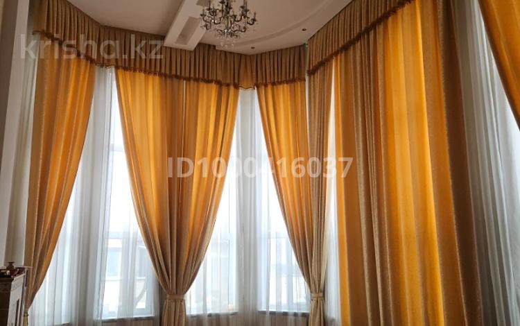 Жеке үй · 7 бөлме · 300 м², мкр Городской Аэропорт 182, бағасы: 1 млн 〒 в Караганде, Казыбек би р-н — фото 2