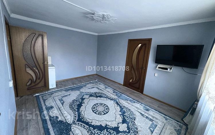 2-комнатная квартира · 40 м² · 1/2 этаж, мкр 5, есет батыр 104а — пересечение скулкина и есет батыра. за ~ 8.3 млн ₸ в Актобе — фото 2