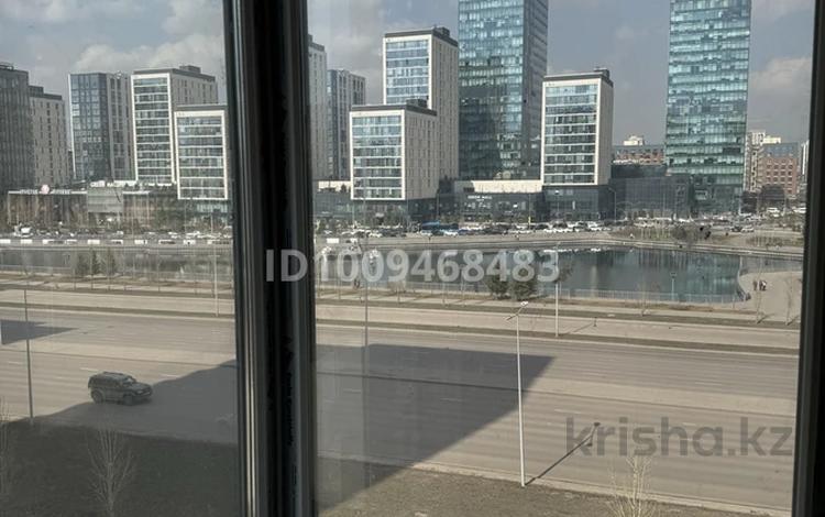 2-комнатная квартира · 61 м² · 5/18 этаж, Сыганак 28 за 45 млн ₸ в Астане, Нура р-н — фото 16
