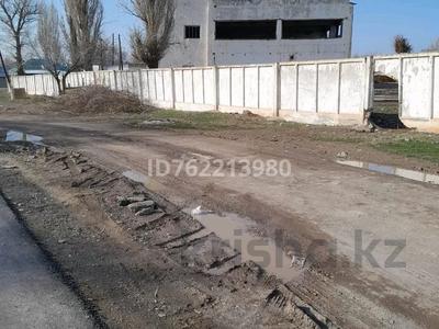 Склады, азс, автосервисы и автомойки · 1400 м² за 29 млн 〒 в Кызыл-Кайнар