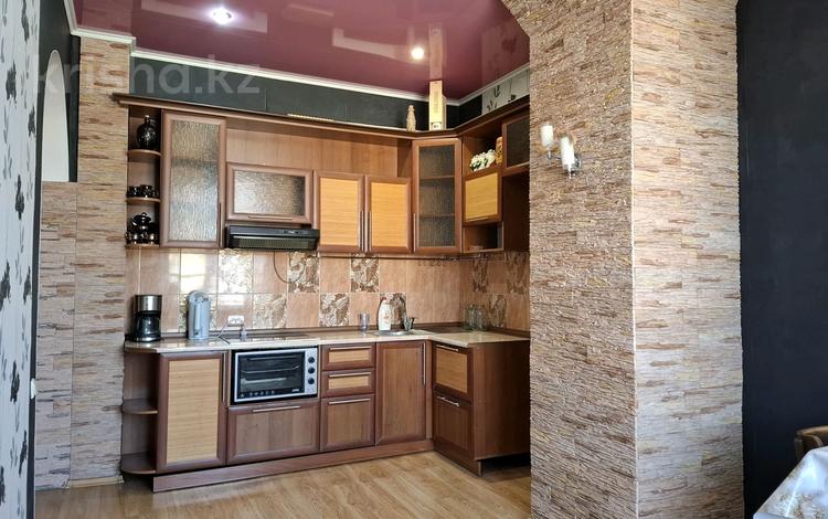 3-бөлмелі пәтер · 86 м² · 4/4 қабат, Нурсултана Назарбаева 62, бағасы: 25.8 млн ₸ в Усть-Каменогорске — фото 8