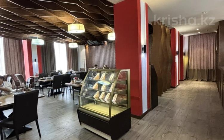 Офисы, магазины и бутики, общепит, фитнес и спорт, медцентры и аптеки, образование, развлечения, конференц-залы, кабинеты и рабочие места · 551 м² за ~ 5.5 млн ₸ в Алматы, Бостандыкский р-н — фото 2
