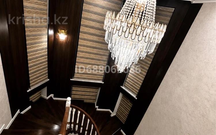 Жеке үй · 7 бөлме · 350 м² · 8 жүзд., мкр Северо-Запад 1991 — Утегенова, бағасы: 125 млн ₸ в Шымкенте, Абайский р-н — фото 81