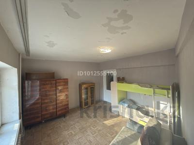 2-бөлмелі пәтер · 55 м² · 1/5 қабат, Утеген бытыр 108, бағасы: 33 млн ₸ в Алматы, Ауэзовский р-н