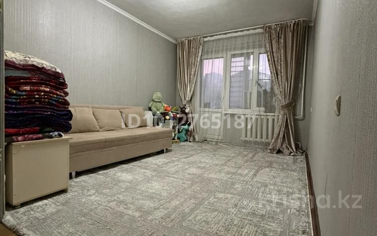 3-бөлмелі пәтер · 60 м² · 4/5 қабат, мкр Аксай-3 15, бағасы: 37 млн ₸ в Алматы, Ауэзовский р-н — фото 2